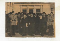 Photograph of Rabbi Silver, surrounded by other Rabbis who marched during the 'Rabbis March', 1943