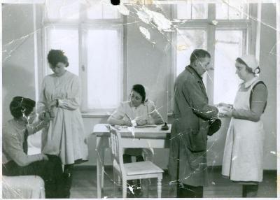 Photo Trudy Coppel working as a Nurse in DP Camp