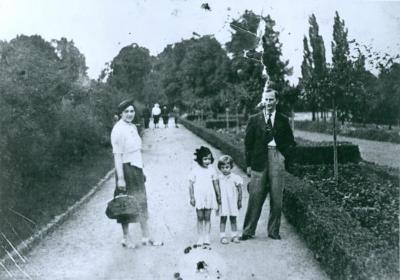 Photo of Kaiser Family in Frankfurt, Germany