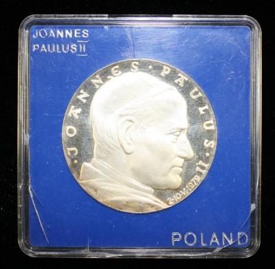 Medal Commemorating the Papal Visit of Pope John Paul II to the Auschwitz Birkenau Concentration Camp in 1979.